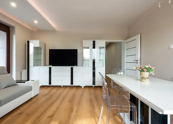 Royal Deluxe 2 6 Persons Aquapark Down Town