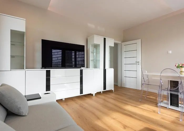 Royal Deluxe 2 6 Persons Aquapark Down Town