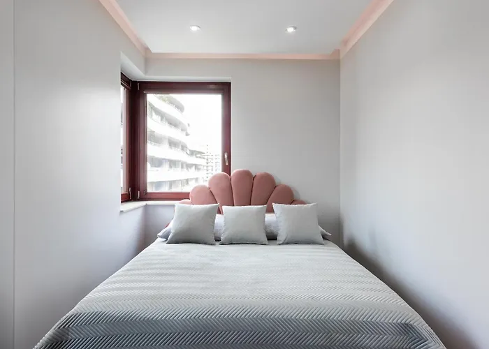 Royal Deluxe 2 6 Persons Aquapark Down Town