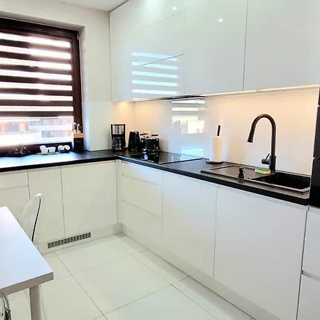 Royal Deluxe 2 6 Persons Aquapark Down Town Apartman