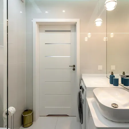 Royal Deluxe 2 6 Persons Aquapark Down Town