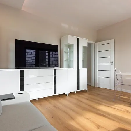 Royal Deluxe 2 6 Persons Aquapark Down Town