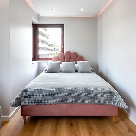 Royal Deluxe 2 6 Persons Aquapark Down Town