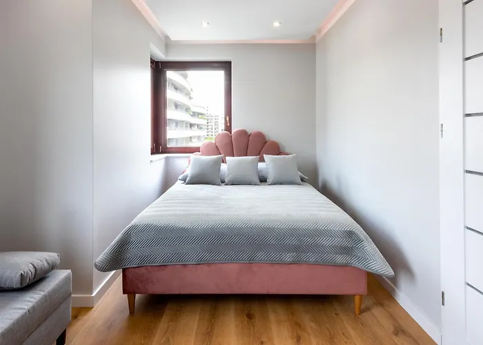 Royal Deluxe 2 6 Persons Aquapark Down Town